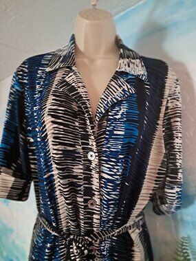 Dana Buchman size M quality like new dress